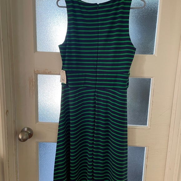 Liz Claiborne Sleeveless Dress - Picture 4 of 8